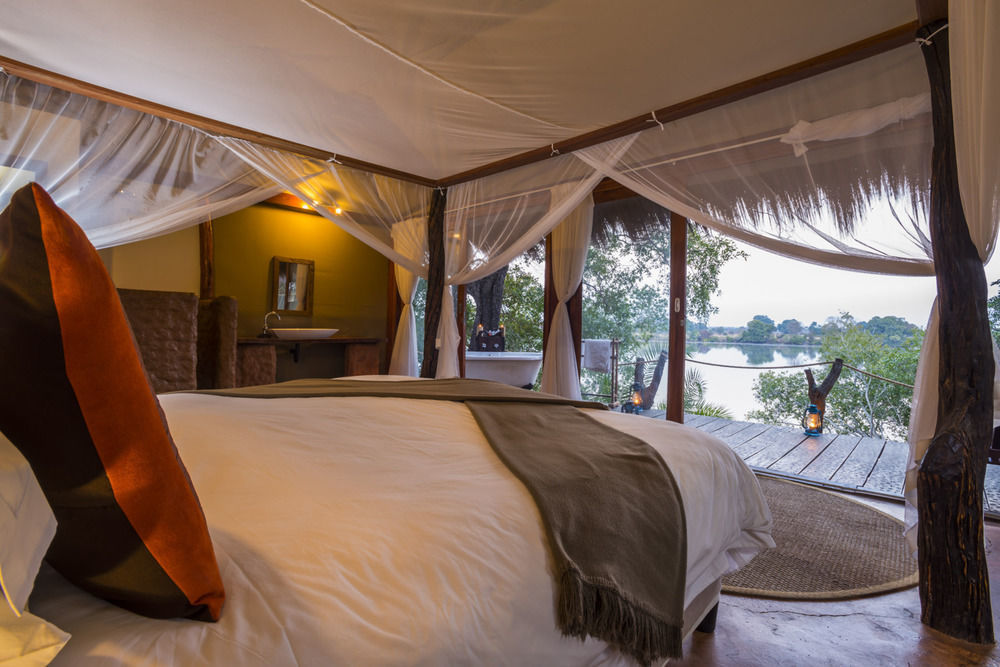 Hippo Lodge Kafue Exteriör bild