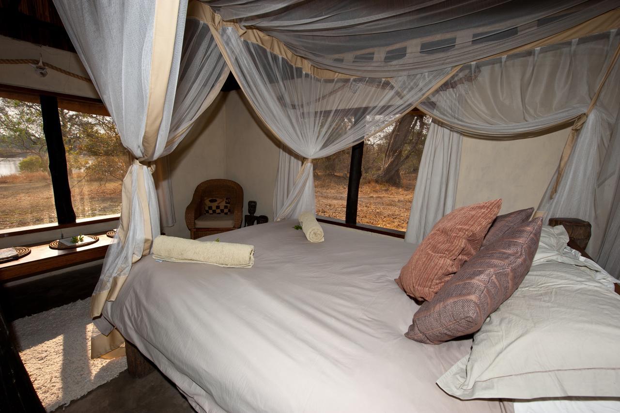 Hippo Lodge Kafue Exteriör bild