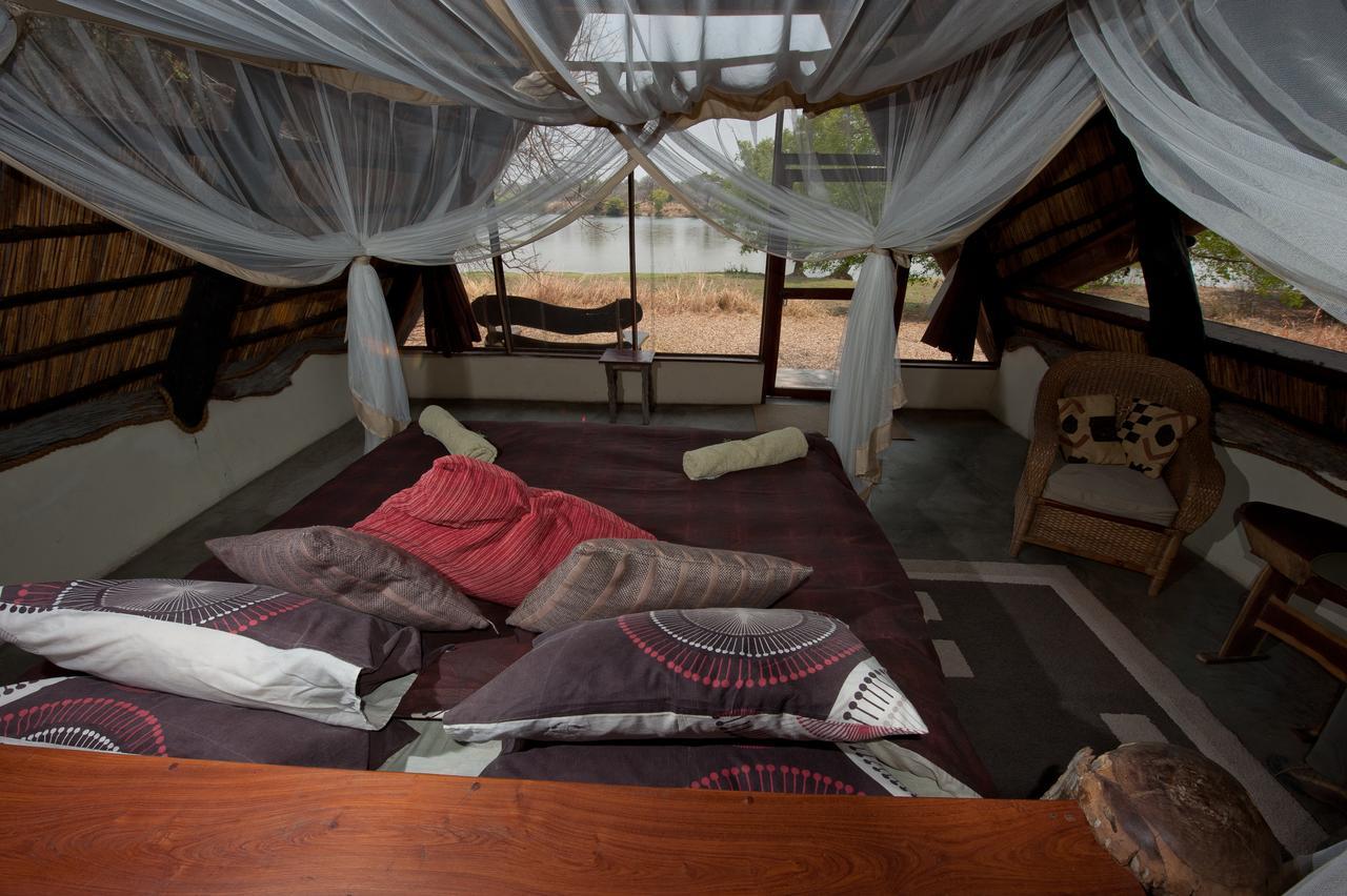 Hippo Lodge Kafue Exteriör bild