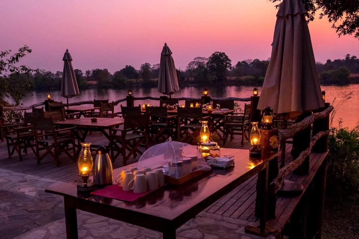 Hippo Lodge Kafue Exteriör bild