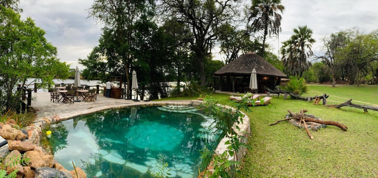 Hippo Lodge Kafue Exteriör bild